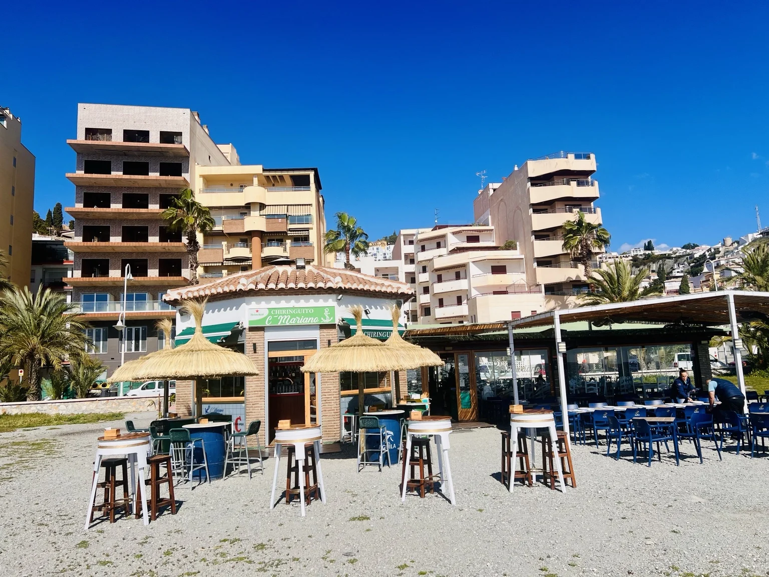 Nuestra terraza en Playa Velilla